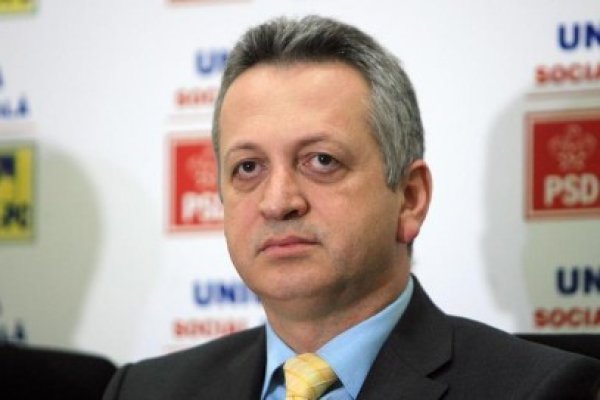Fenechiu: Vom face toate demersurile legale posibile ca Băsescu să părăsească Palatul Cotroceni